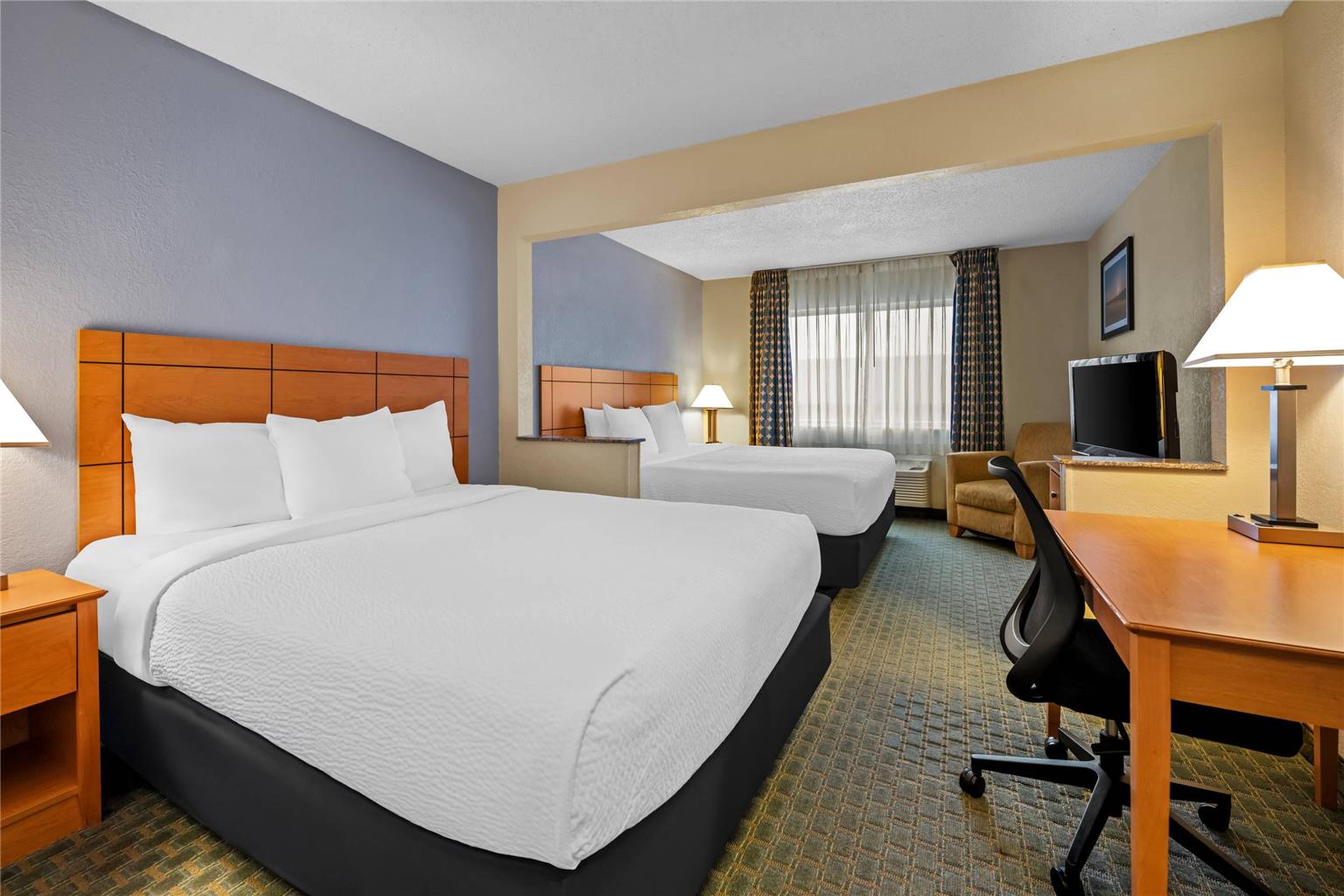 Quality Inn Dubuque on Hwy 20 - photo 40