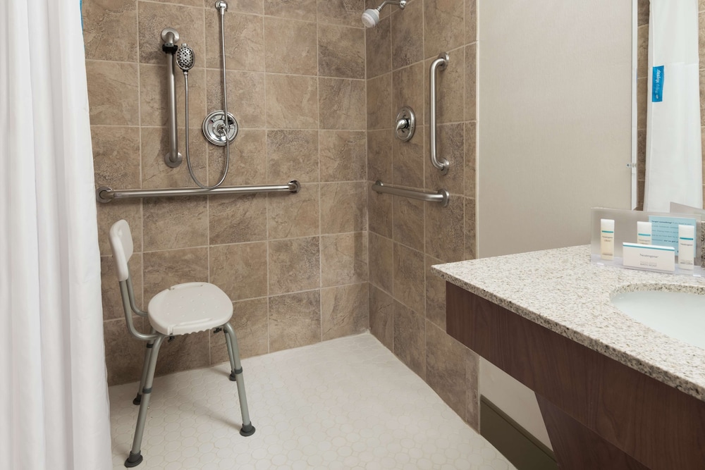 Hampton Inn Danbury - photo 17
