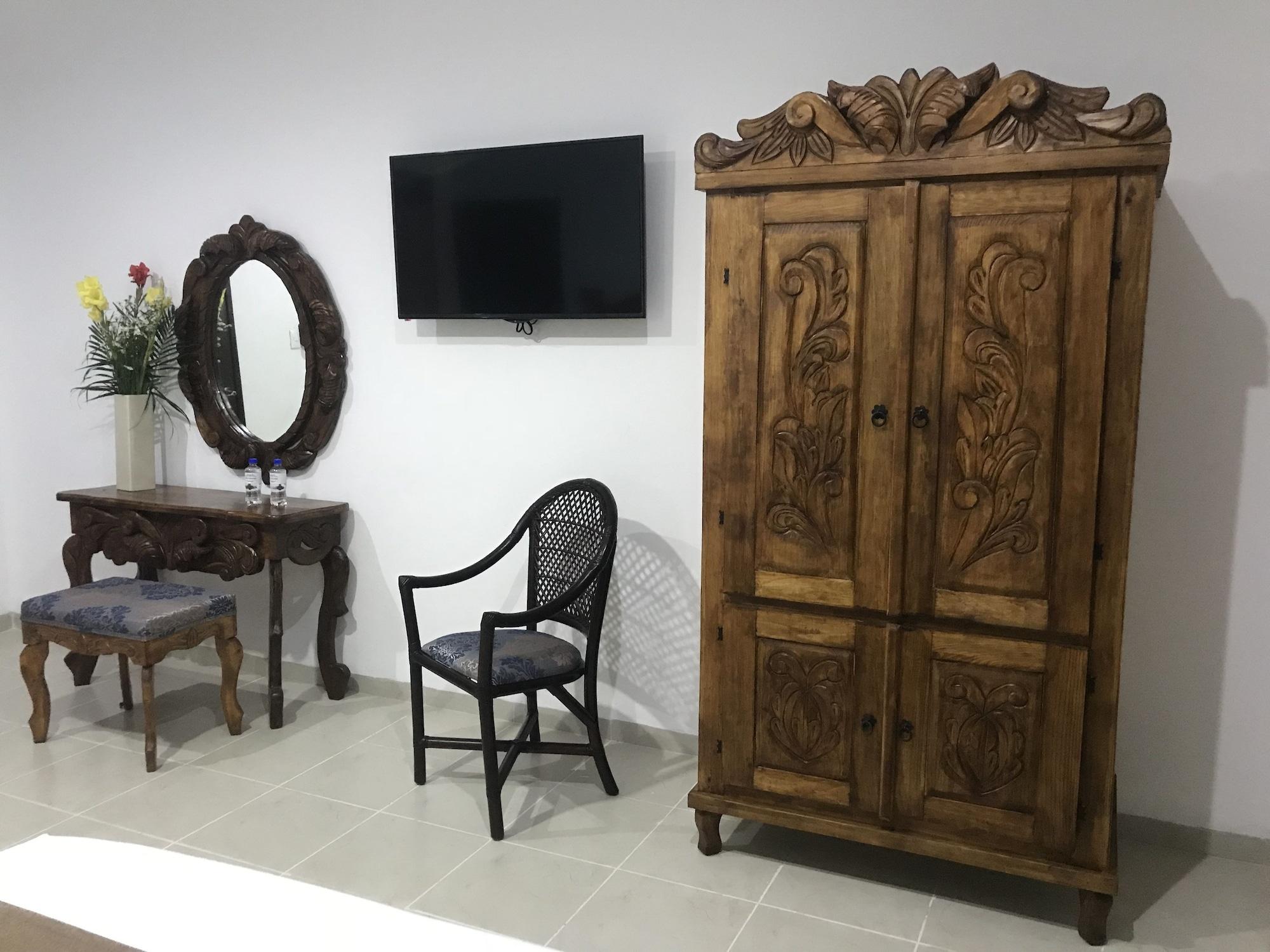 Guest room