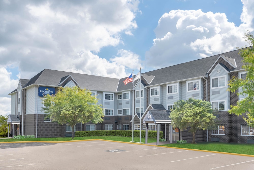 Microtel Inn & Suites by Wyndham Eagan St Paul - carbon neutral hotel in Eagan