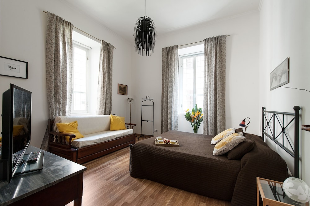 Rome Center Rooms