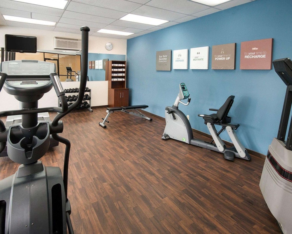 Comfort Suites Parkersburg South - photo 40