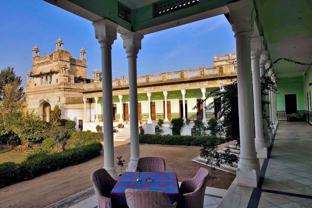 Neemrana S Piramal Haveli — Jhunjhunun