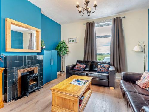 2 Bed in New Lanark 95359 - last minute hotel in Carluke