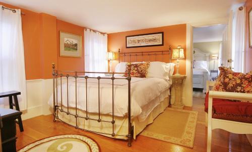 Beach & King Street Inn - photo 15