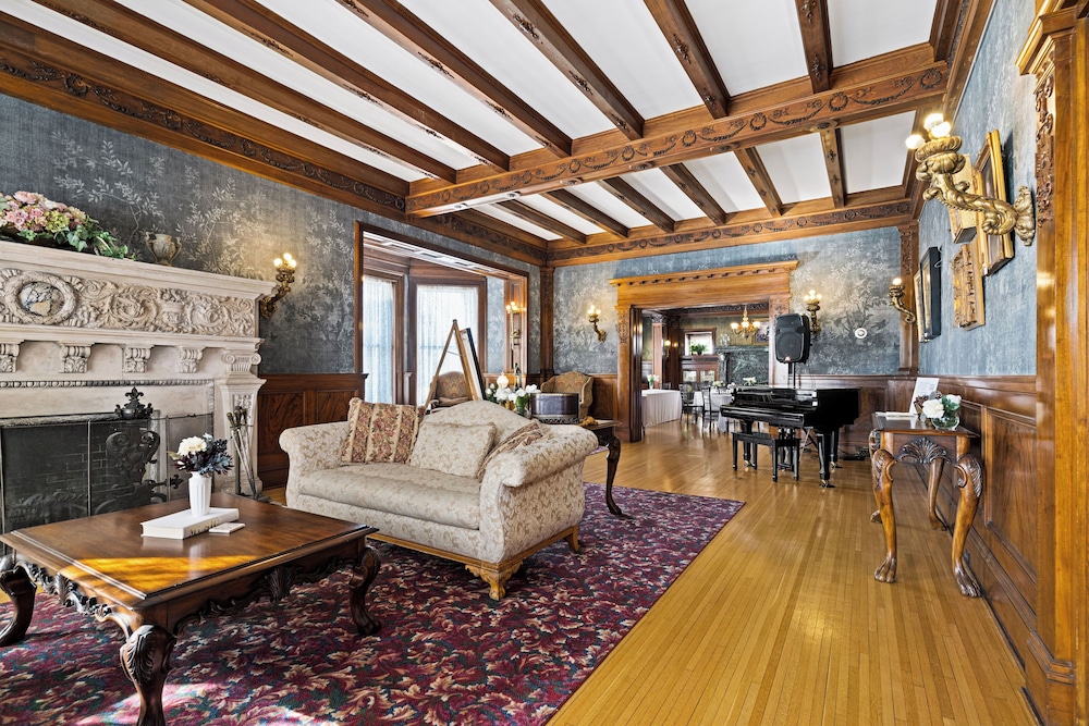 Historic Cotton Mansion Duluth Boutique Hotel - photo 56