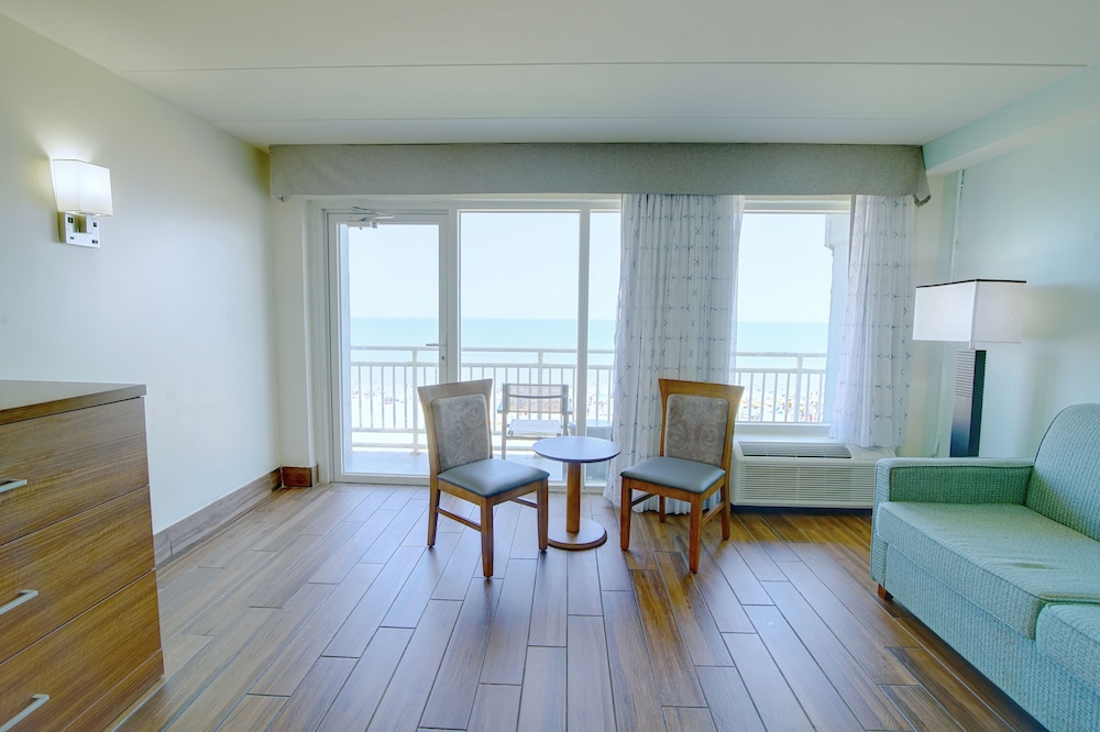 Marjac Suites Virginia Beach Oceanfront - photo 9