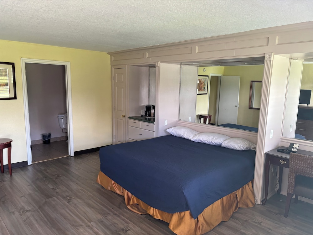 Inn On The Green - photo 10