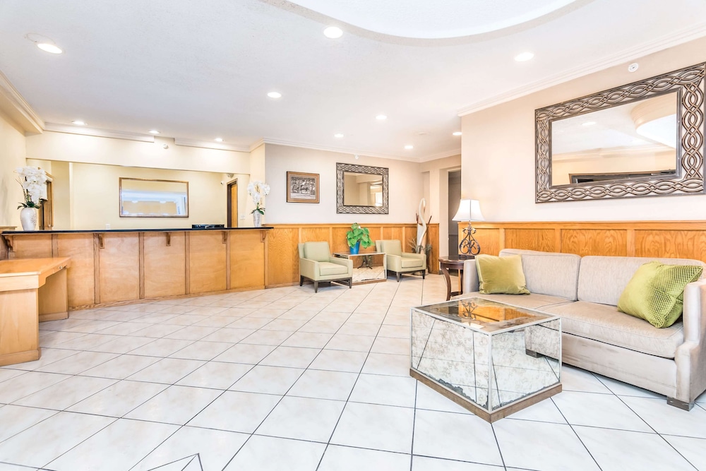 Days Inn Lake Okeechobee - photo 3