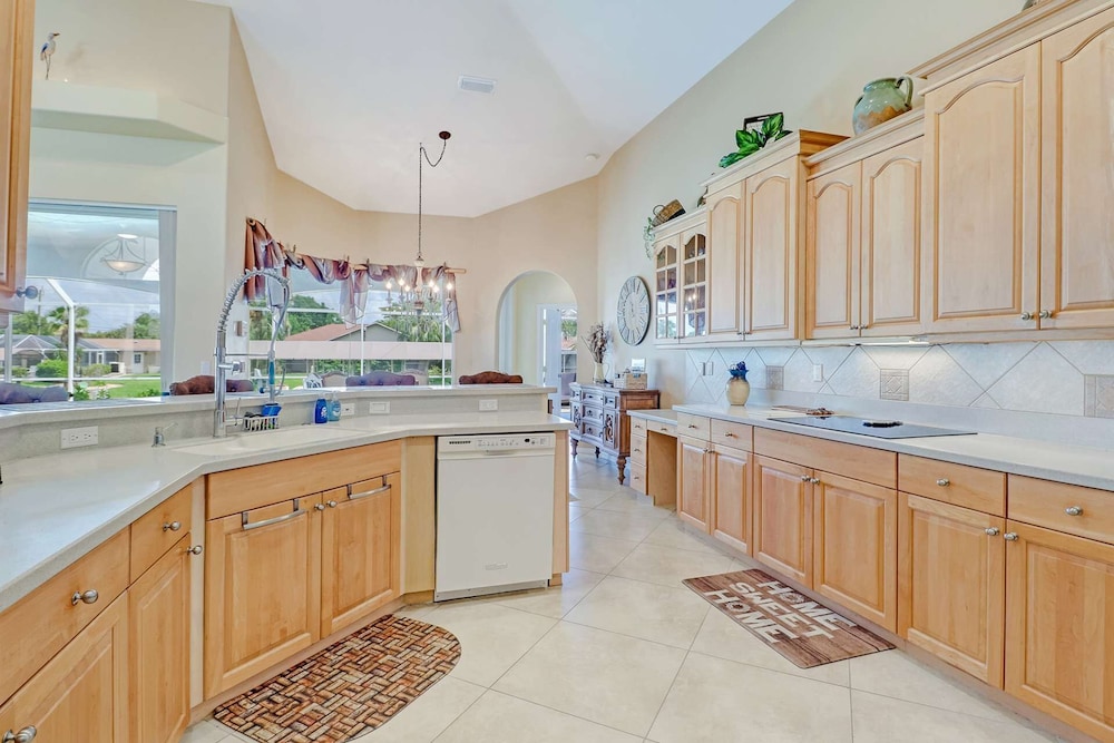 833 Monticello Ct - photo 6