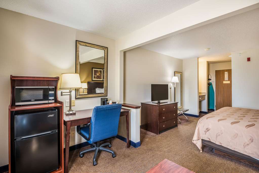 Quality Inn & Suites Eldridge Davenport North - photo 20