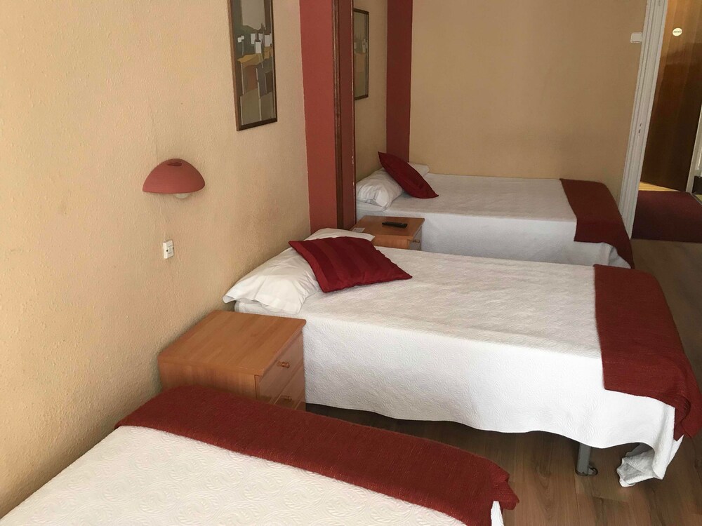 Plaza Pombo B&B Hostal — Santander — photo 4