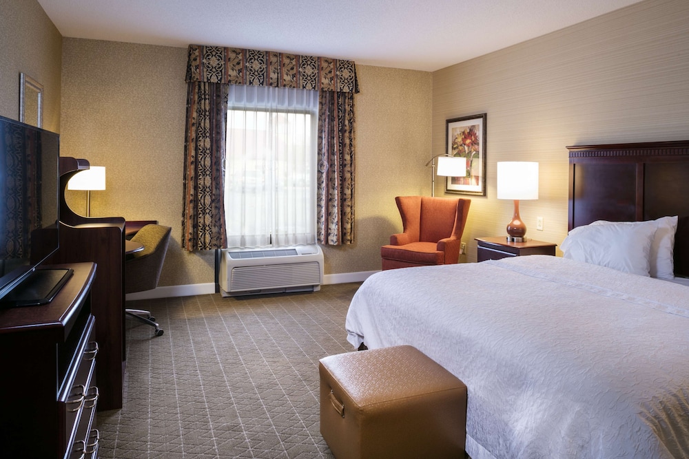 Hampton Inn & Suites Toledo Perrysburg - photo 24