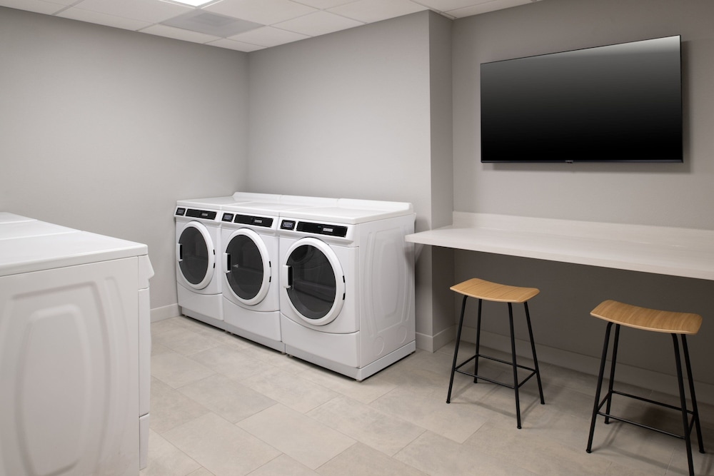 TownePlace Suites by Marriott Eugene - photo 26