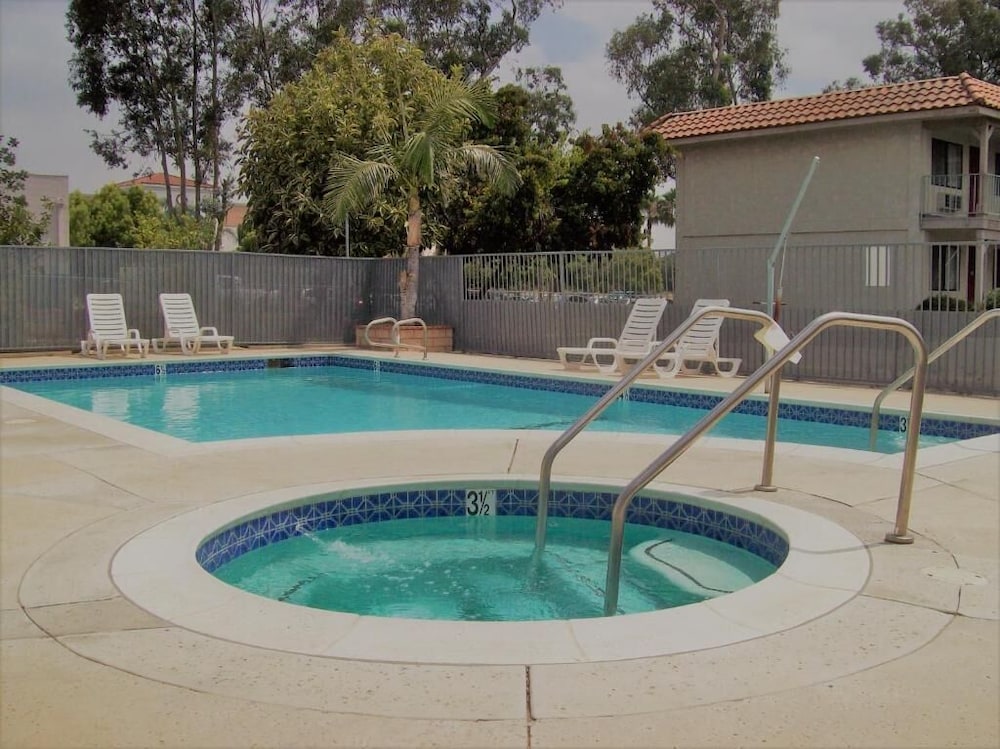 Regency Inn Norco - photo 16