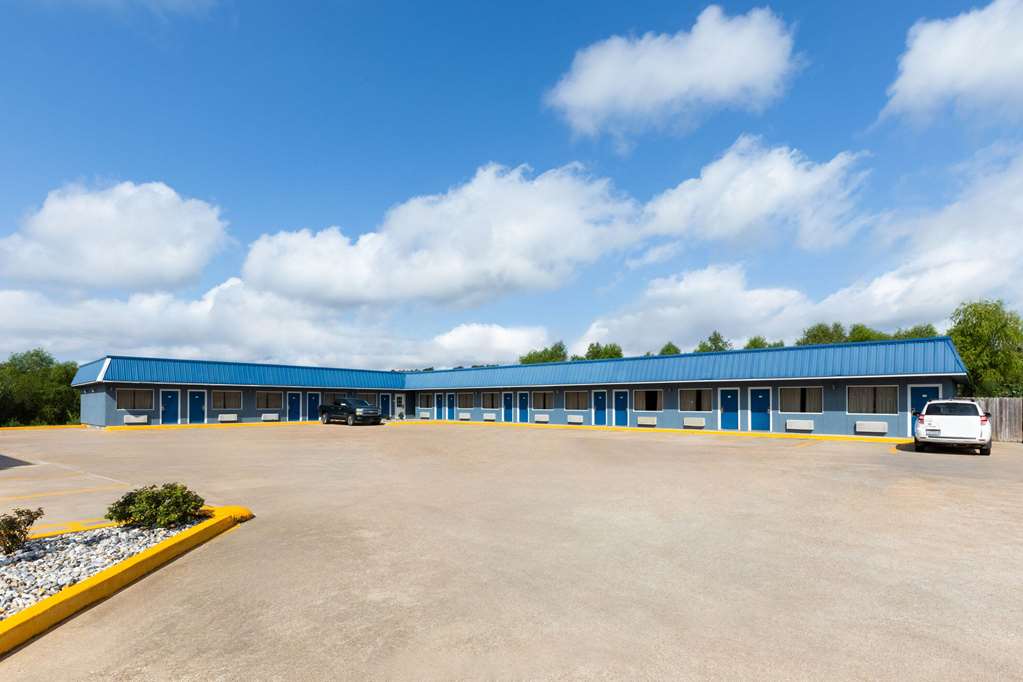 Super 8 by Wyndham Buffalo - photo 3