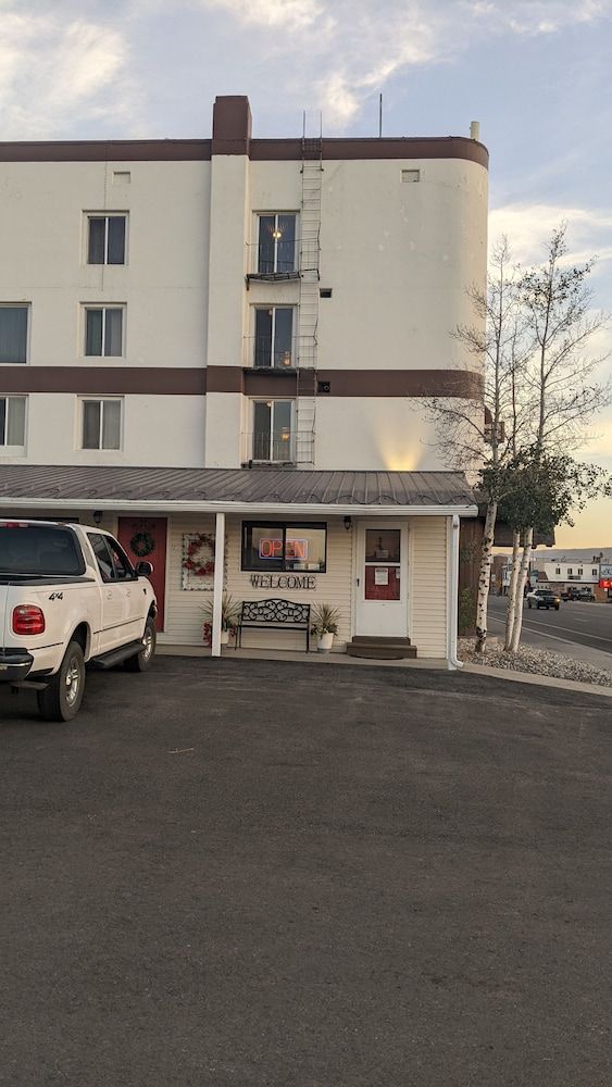 Bar H Motel - photo 7