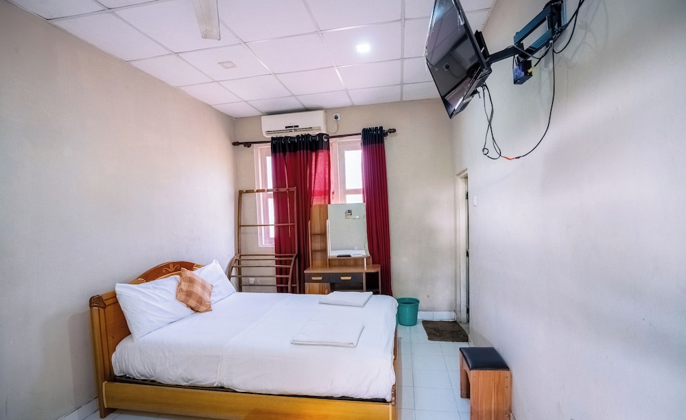 Riverside Hotel Colombo in Ja Ela, Sri Lanka