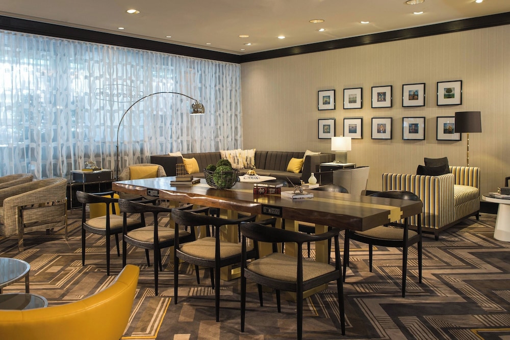 Renaissance Baltimore Harborplace Hotel - photo 4