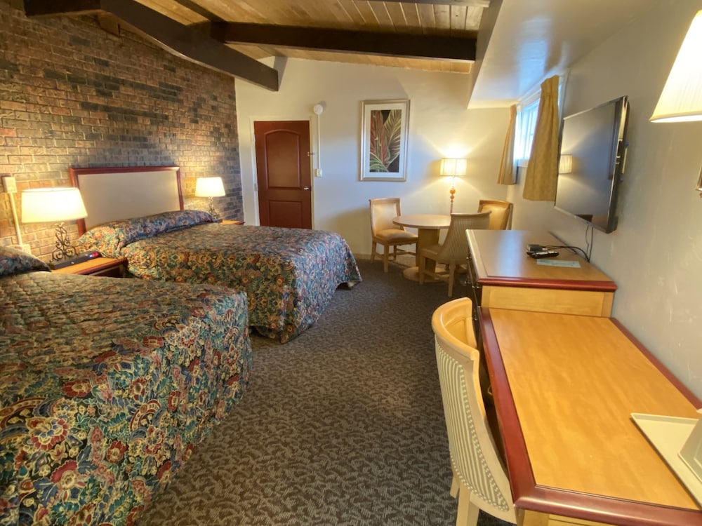 Dunes Inn - photo 17