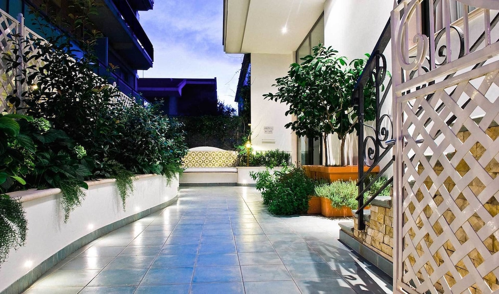 Hotel Dino in San Benedetto Del Tronto, Italy