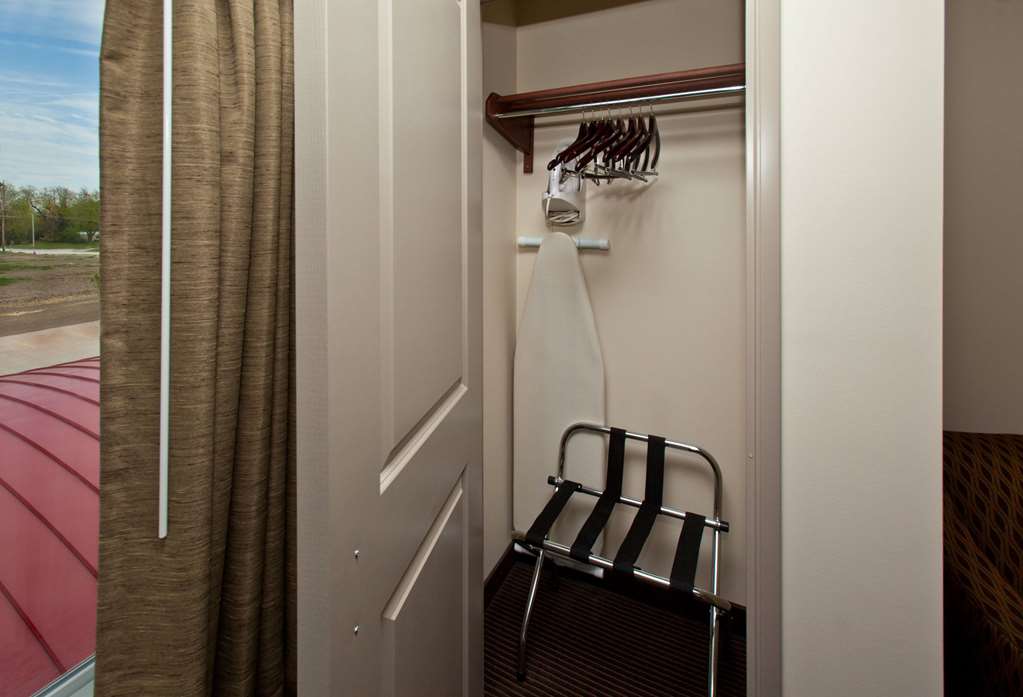 AmericInn by Wyndham Fairfield - photo 19