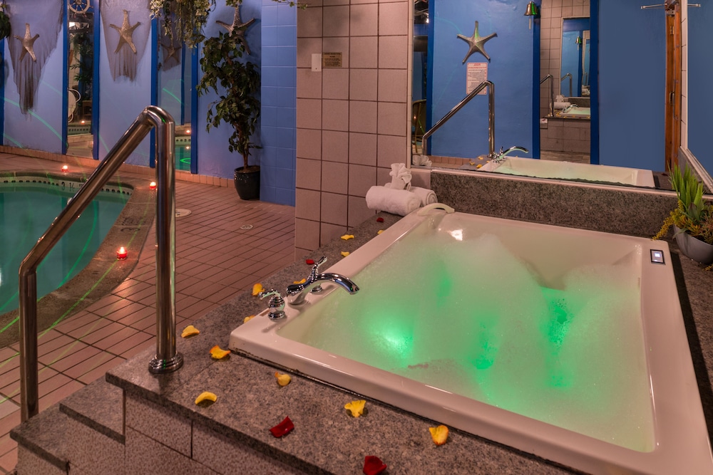 Inn of the Dove Romantic Suites with Jetted Tub & Fireplace - photo 49