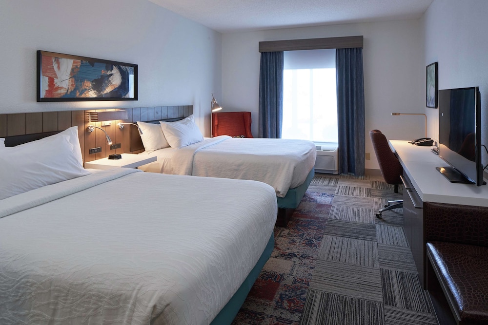 Hilton Garden Inn Evansville - photo 26