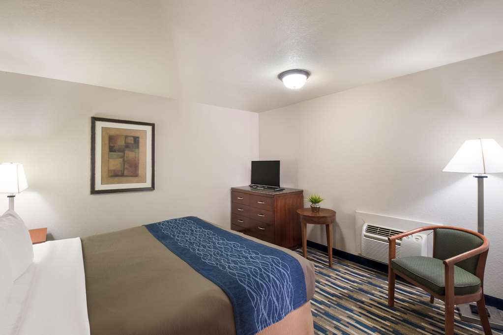 Rodeway Inn Fort Morgan - photo 29