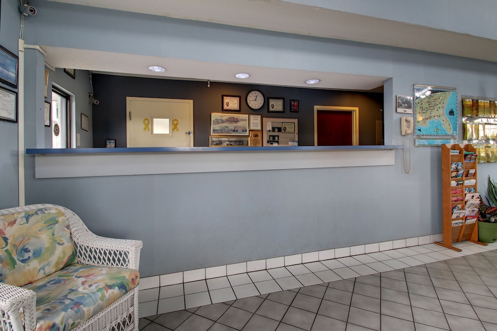 Key West Inn Lafayette - photo 11