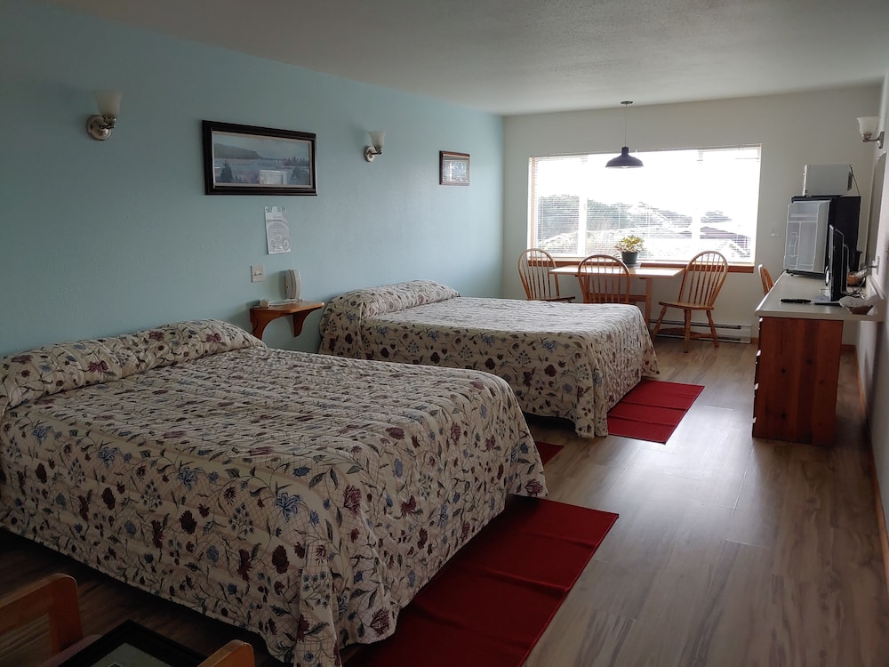 The Dublin House Motel - photo 55