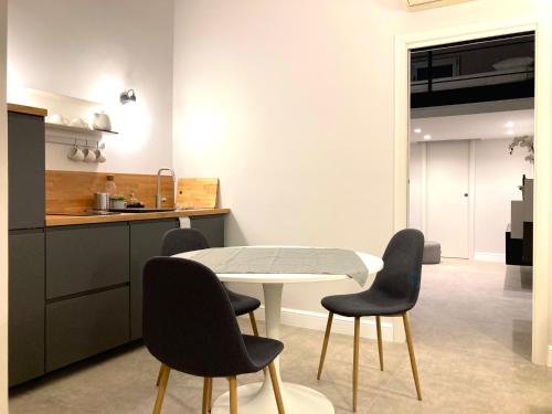 apartment rent Casa ALMIKA — 4-Star Luxury Hotel in Bari, Italy