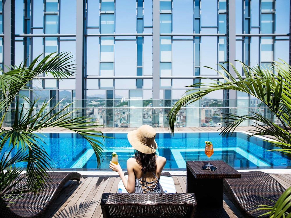 Novotel Ambassador Seoul Dongdaemun Hotels & Residences — 5-Star Luxury Hotel in Seoul, South Korea