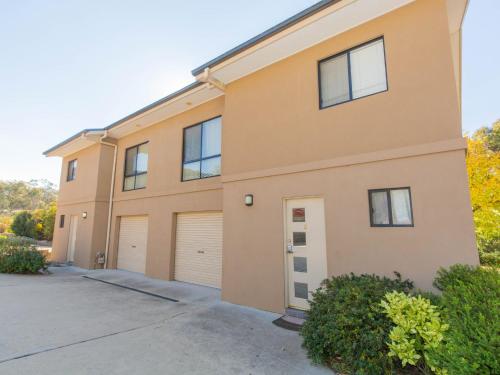 Alaska 8 Poley Cow Lane in Jindabyne, Australia