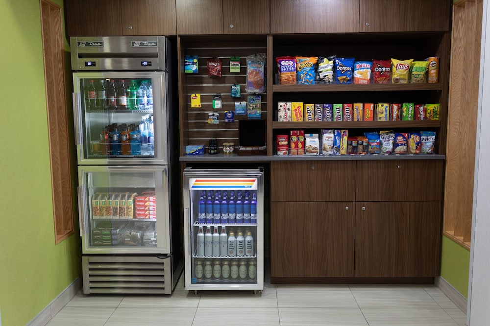 Holiday Inn Express Hotel & Suites Athens by IHG - photo 37