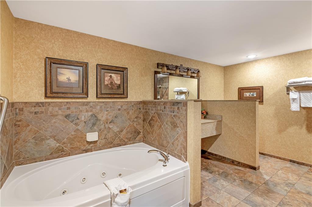 Best Western Plus Kelly Inn & Suites - photo 41