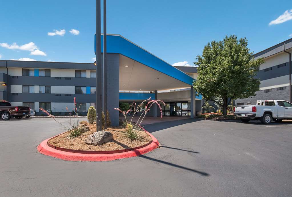 Clarion Pointe OKC Airport - featured photo