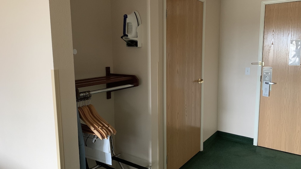 Fairbridge Inn & Suites Miles City - photo 34