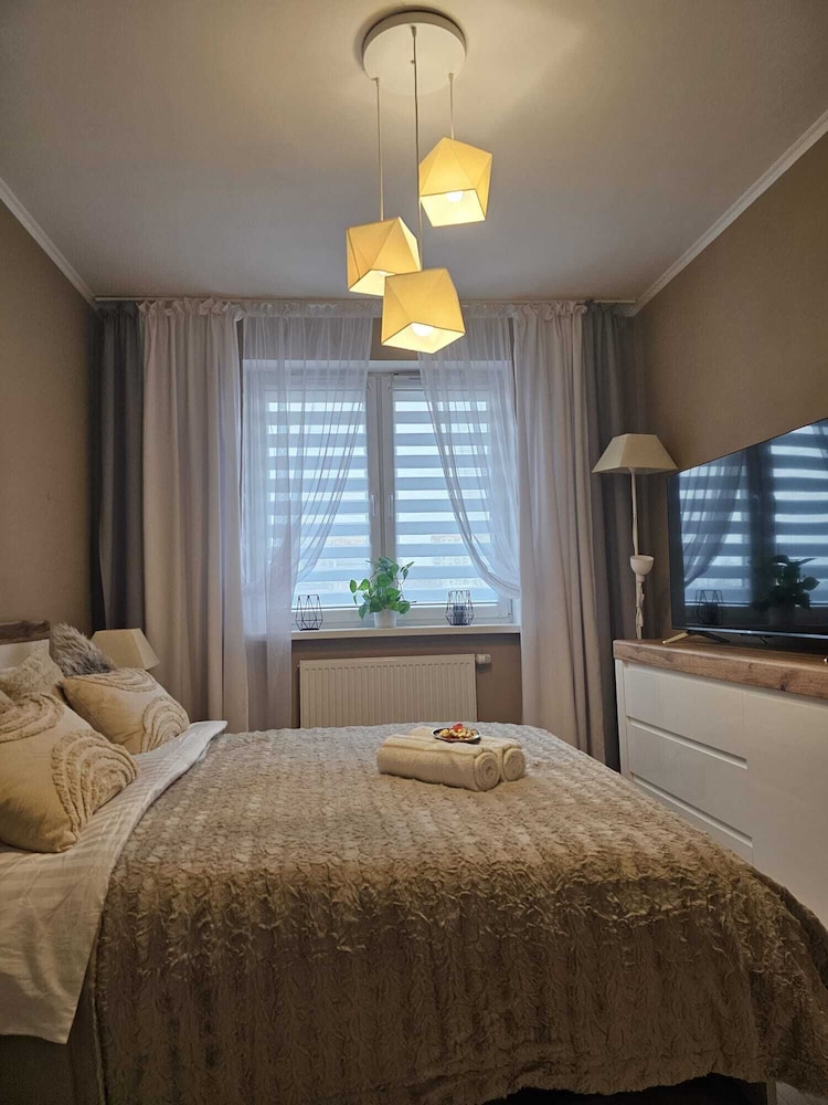 2 Bed Apartment in Zyrardow — 4-Star Luxury Hotel in Zyrardow, Poland