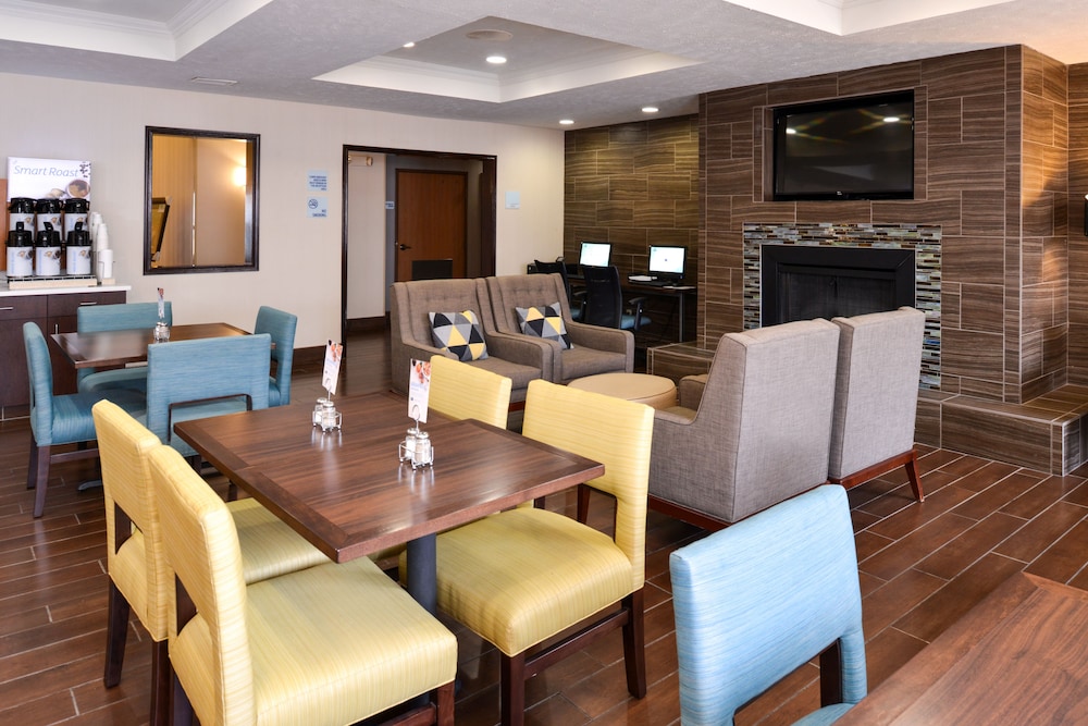 Holiday Inn Express & Suites Omaha West by IHG - photo 29