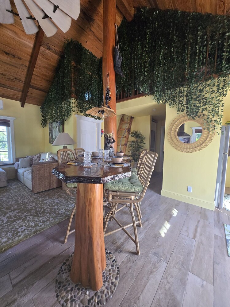NEW Jungle Paradise Treehouse Suite With Resort Amenities Elevator Access Outdoor Kitchen Lagoon Lazy River Pool RV Hook up - photo 23