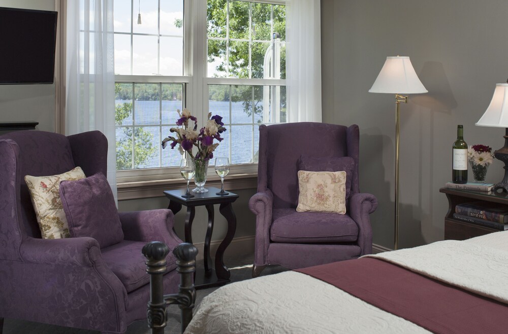 Wolf Cove Inn - photo 9