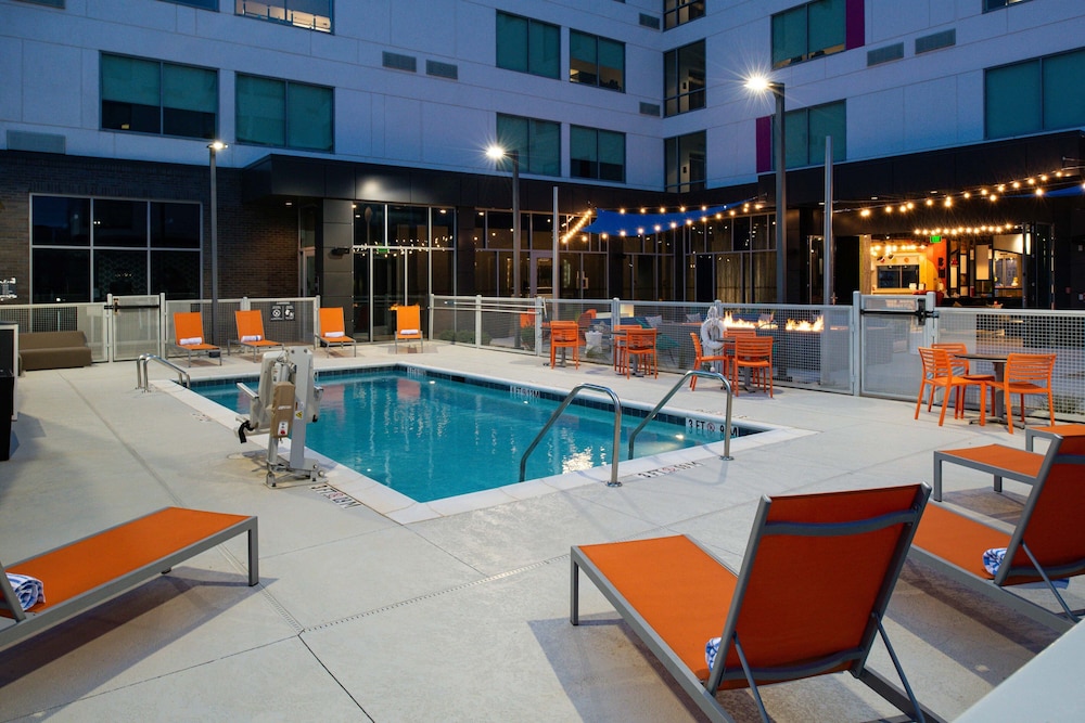 Aloft Charlotte Airport - photo 29