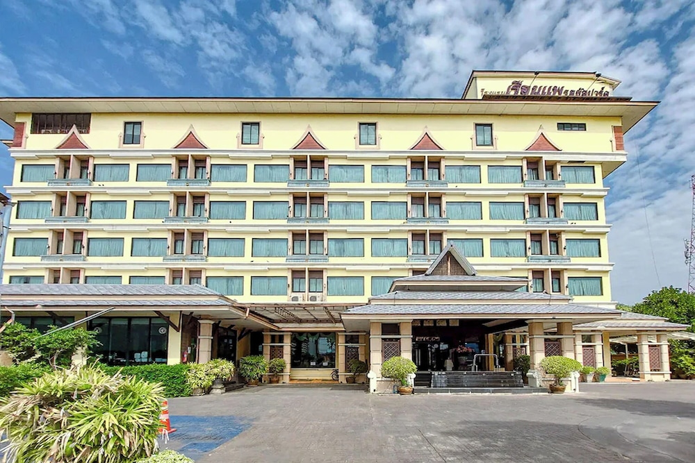 Ruean Phae Royal Park Hotel in Phitsanulok, Thailand