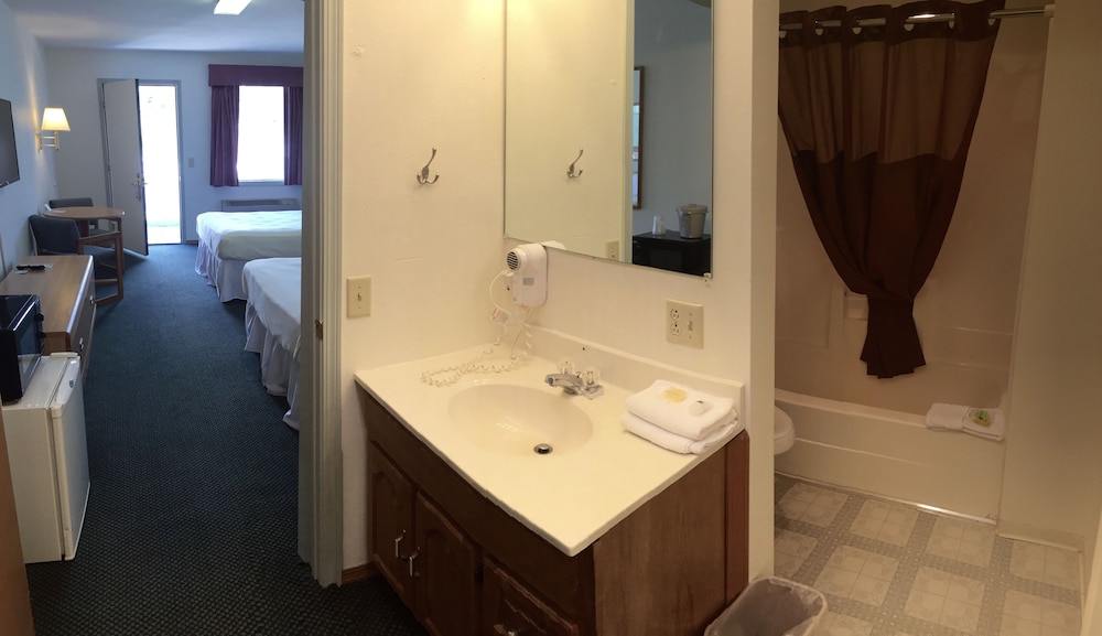 Americas Best Value Dakota Cowboy Inn - photo 12