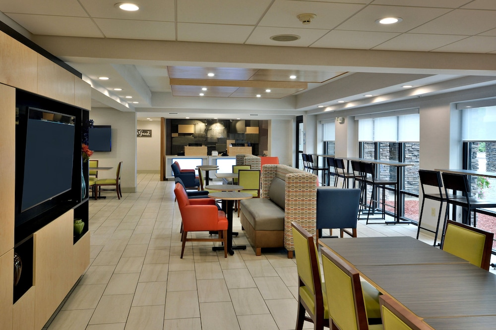 Holiday Inn Express Raleigh Durham Airport by IHG - photo 35