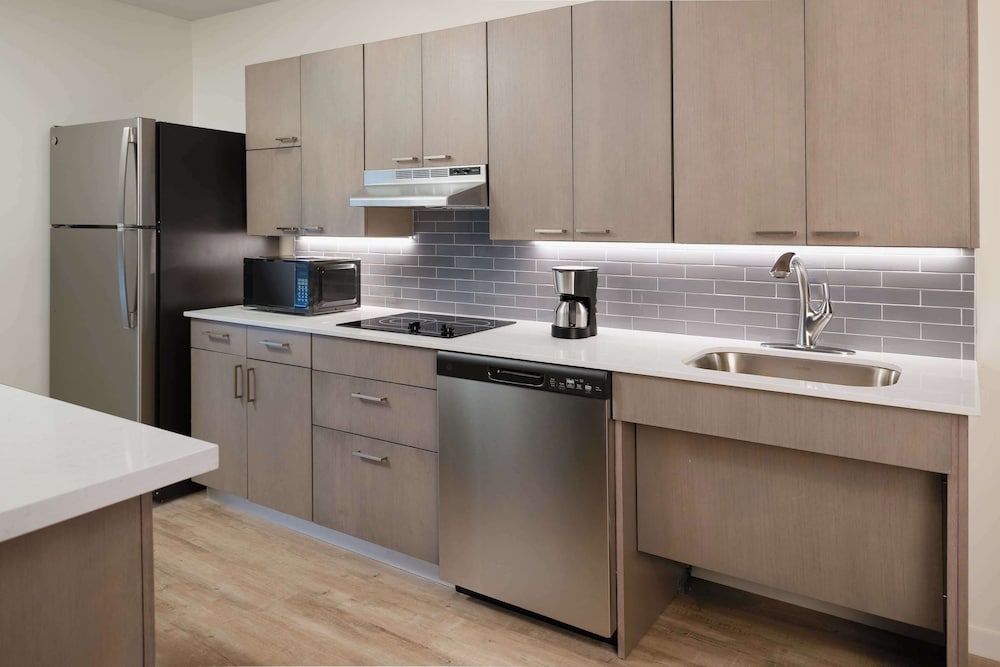 Hyatt House Auburn Hills Detroit - photo 25