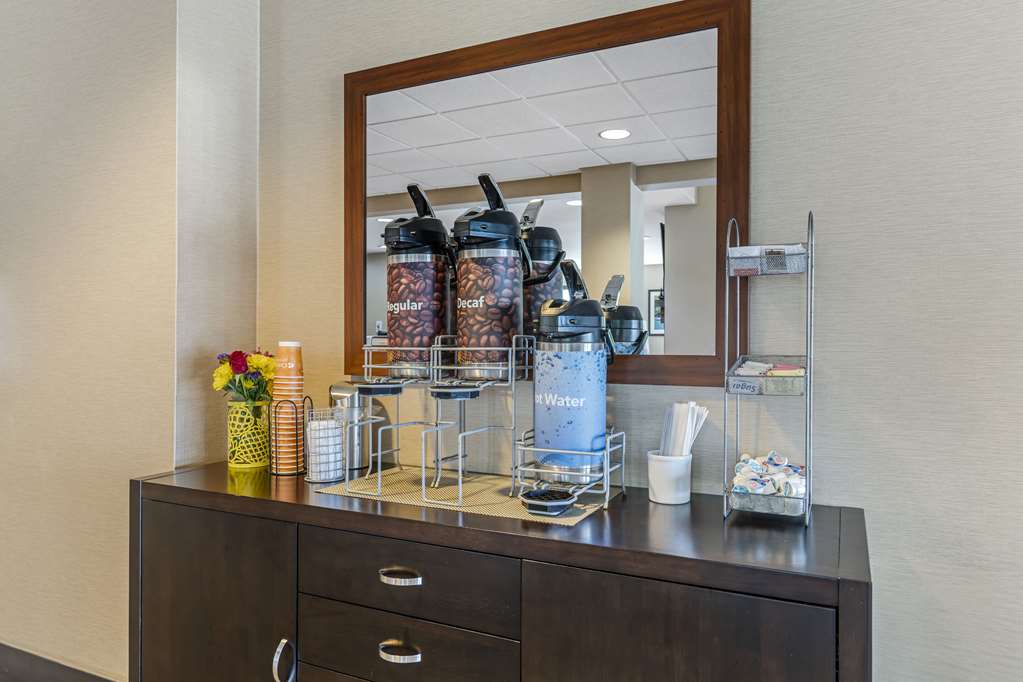 Comfort Suites Lake Geneva East - photo 27