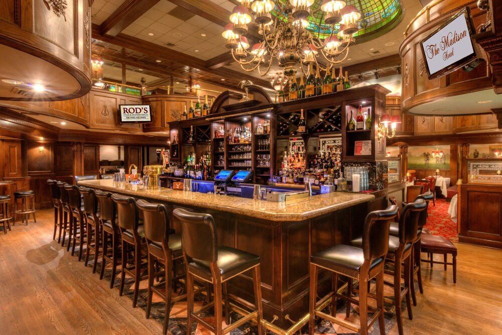 Madison Hotel - photo 44