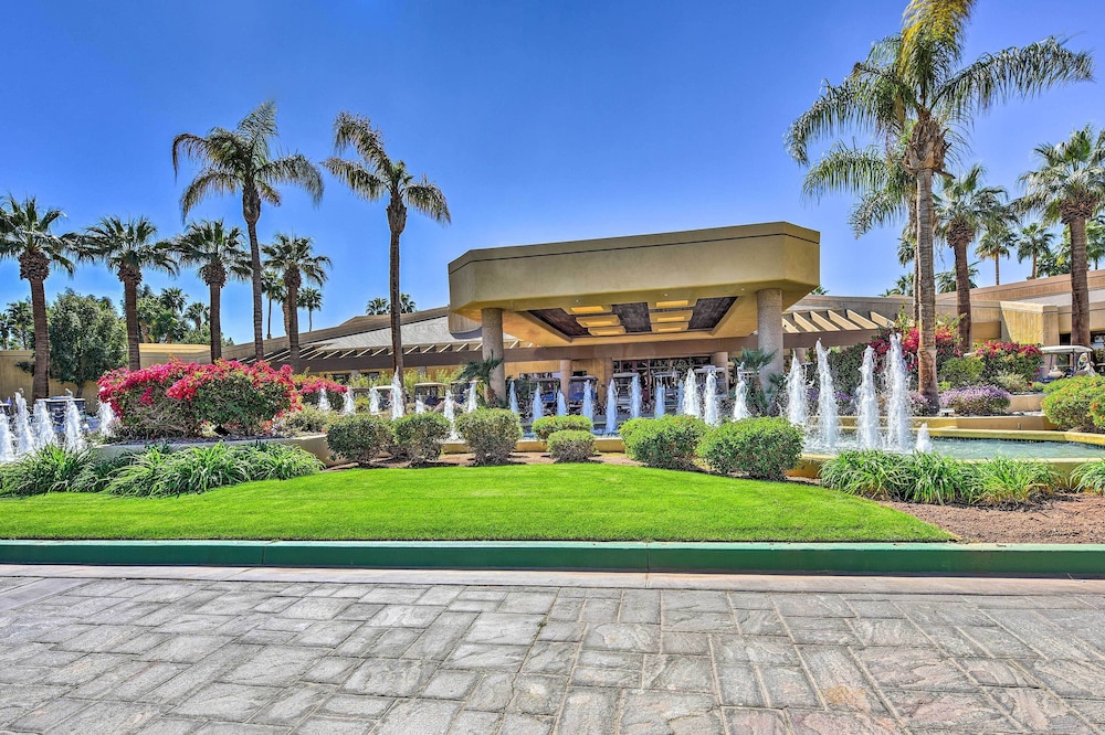 Luxury Remodeled Palm Desert Resort Condo - photo 20